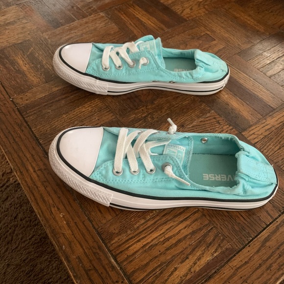 converse shoreline poolside